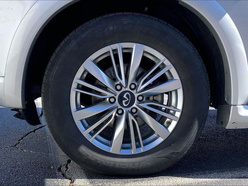 Used 2021 INFINITI QX80 Luxe image 9