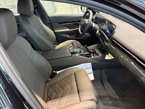 New 2026 BMW 530i xDrive w/ Premium Package image 14