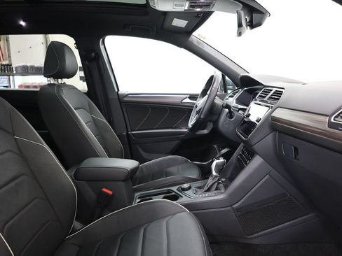 Used 2024 Volkswagen Tiguan SEL R-Line AWD/4WD image 21