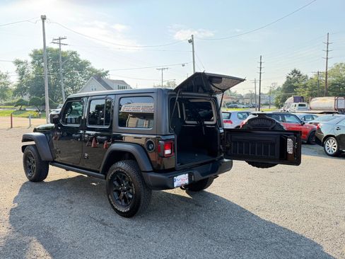 Used 2021 Jeep Wrangler Unlimited Sport AWD/4WD image 34