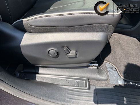 Certified 2023 Chrysler Pacifica Limited w/ Uconnect Theater Family Group AWD/4WD image 45