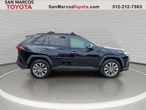 Used 2020 Toyota RAV4 Limited FWD image 5