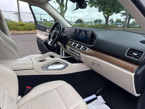 Used 2023 Mercedes-Benz GLE 350 4MATIC image 28