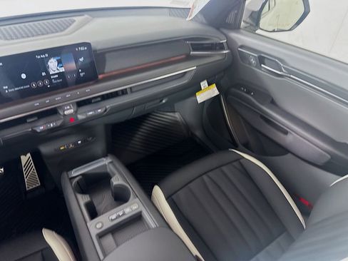 New 2026 Kia EV9 GT-Line image 29