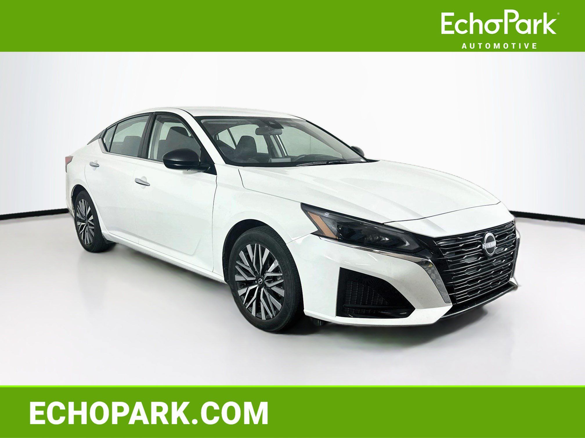 Used 2025 Nissan Altima 2.5 SV FWD image 1