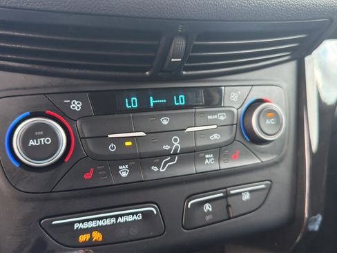 Used 2019 Ford Escape SE AWD/4WD image 18