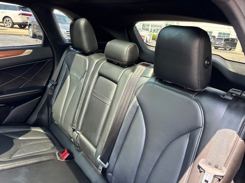 Used 2018 Lincoln MKC Select FWD image 25