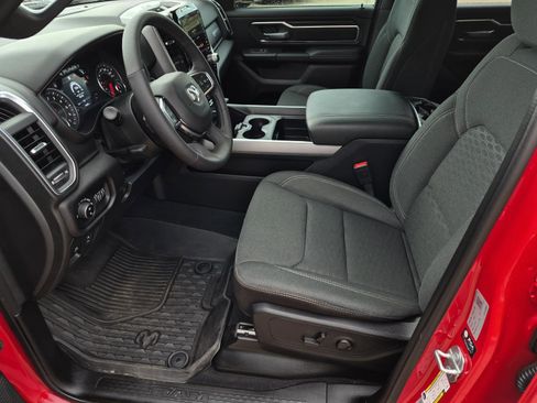 Used 2025 RAM 1500 Big Horn AWD/4WD image 11