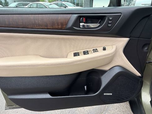 Used 2017 Subaru Outback 2.5i Limited image 19