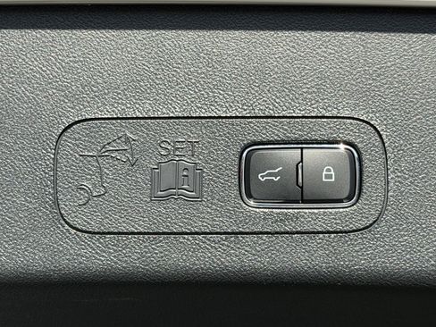 Used 2026 Lincoln Aviator Reserve AWD/4WD image 10