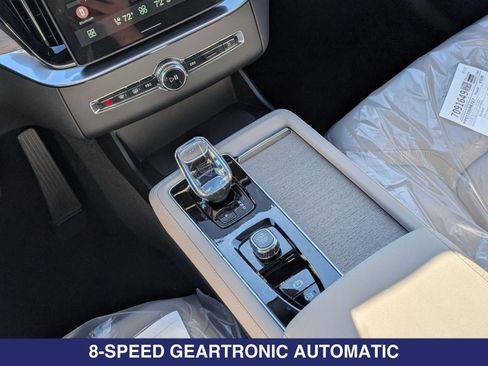 New 2026 Volvo XC90 B6 Plus w/ Protection Package Premier AWD/4WD image 20
