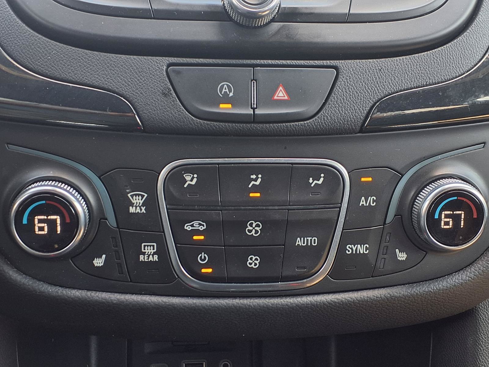 Used 2022 Chevrolet Equinox RS w/ RS Leather Package FWD image 8