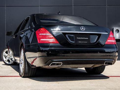 Used 2011 Mercedes-Benz S 550 image 6