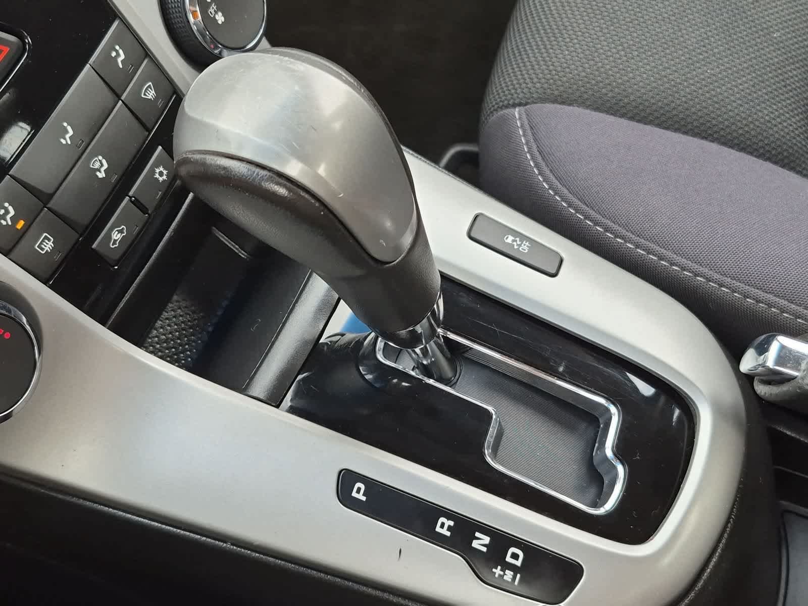 Used 2012 Chevrolet Cruze LT FWD image 31