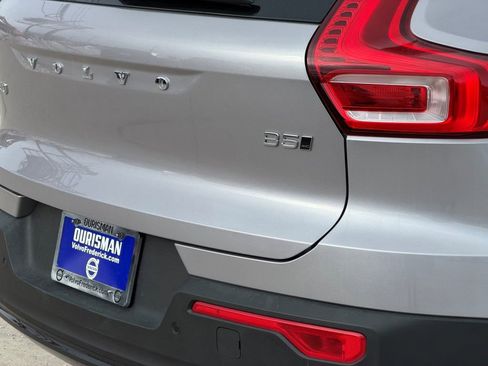 New 2026 Volvo XC40 B5 Core w/ Climate Package image 7