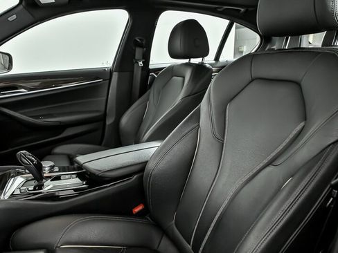 Used 2019 BMW 540i xDrive w/ Convenience Package image 18