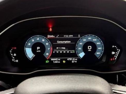 Used 2023 Audi Q3 2.0T Premium w/ Convenience Package AWD/4WD image 19