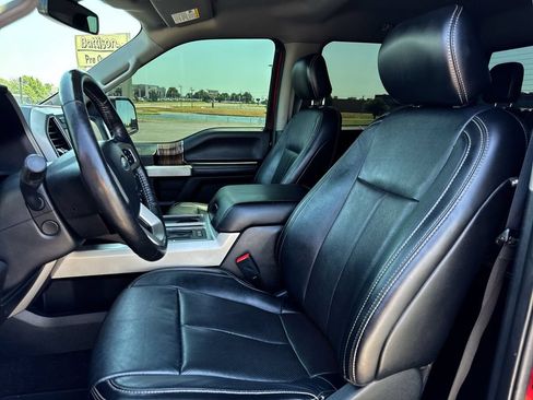 Used 2019 Ford F150 Lariat w/ Equipment Group 502A Luxury AWD/4WD image 11
