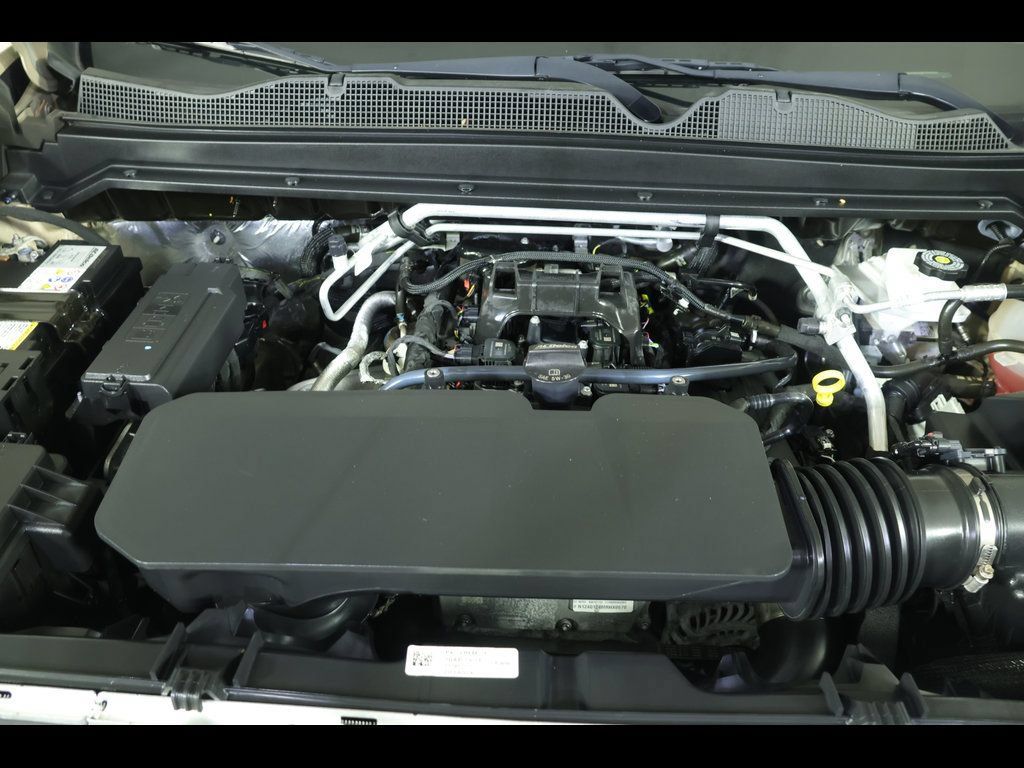 Used 2024 Chevrolet Colorado W/T w/ Safety Package RWD image 18