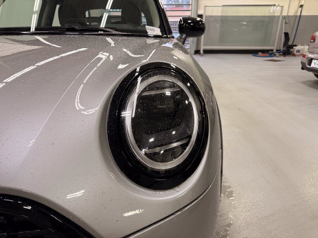 Used 2025 MINI Cooper 2-Door Hardtop FWD image 9
