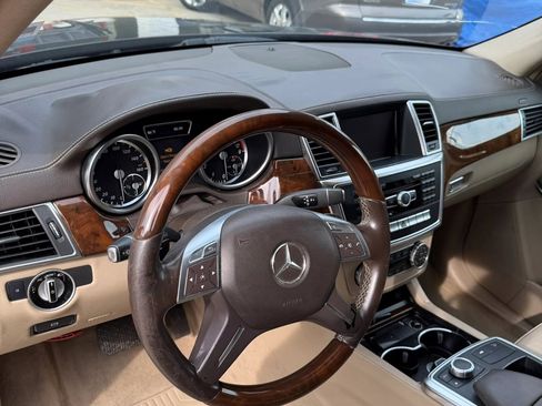 Used 2013 Mercedes-Benz GL 450 4MATIC image 12