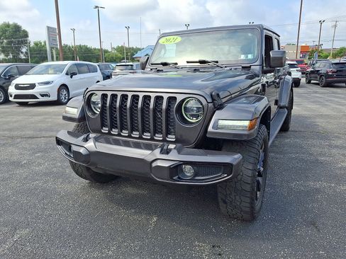 Used 2021 Jeep Gladiator Overland AWD/4WD image 5