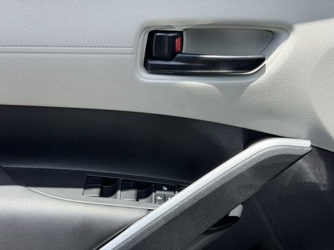 Certified 2026 Toyota Corolla Cross L FWD image 21
