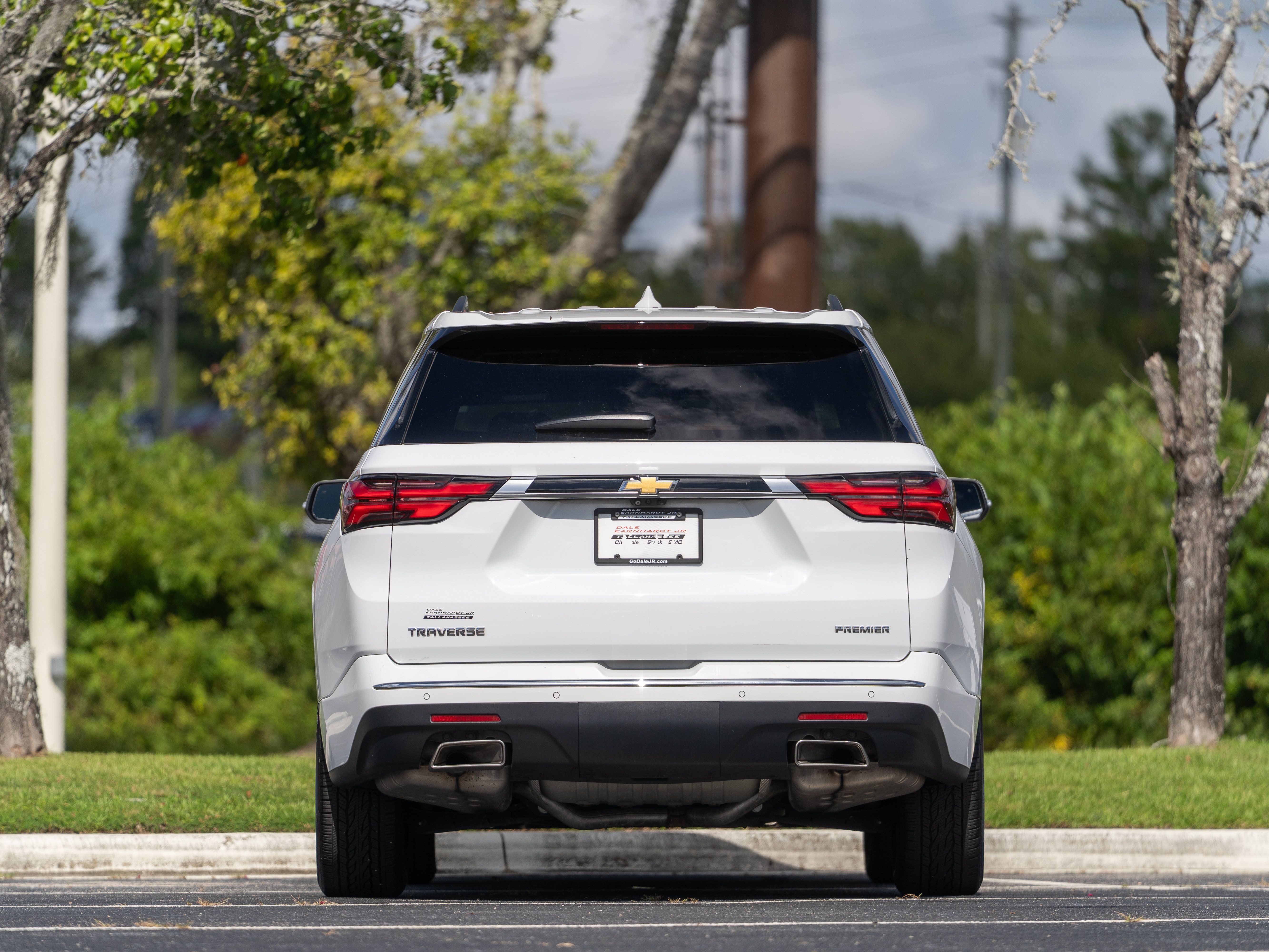 Used 2022 Chevrolet Traverse Premier w/ LPO, Floor Liner Package FWD image 44