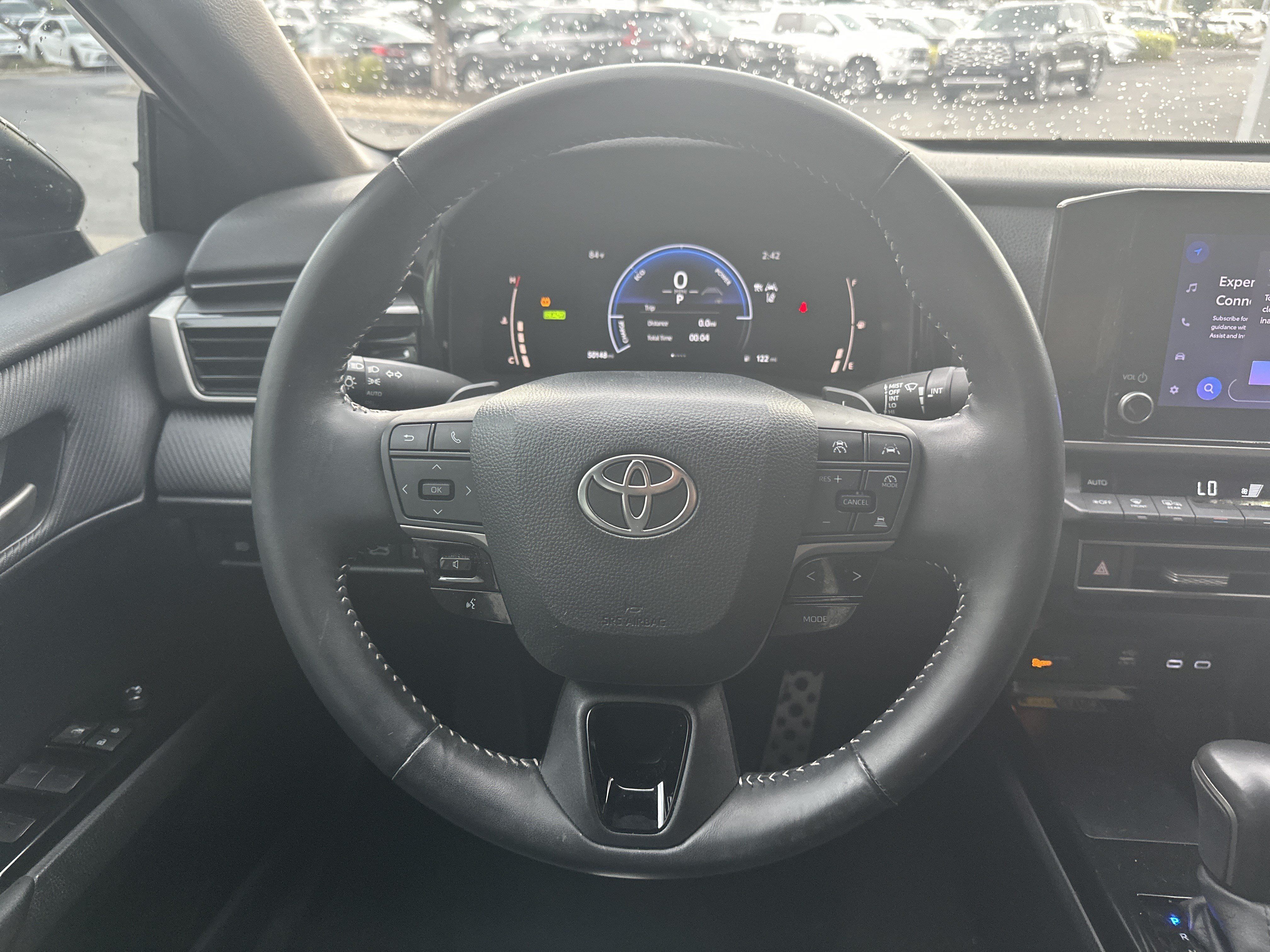 Used 2025 Toyota Camry SE w/ Convenience Package FWD image 17
