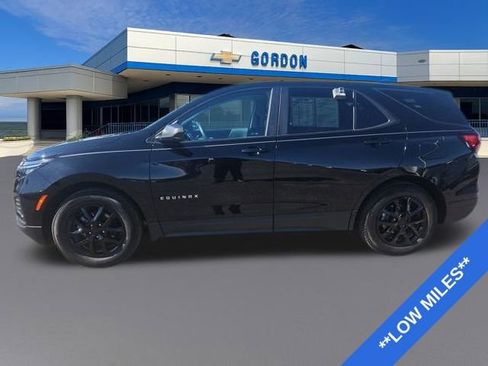 Used 2023 Chevrolet Equinox LS w/ LS Convenience Package image 2