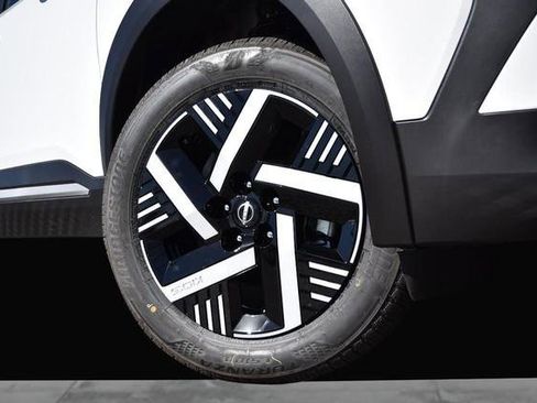 New 2026 Nissan Kicks SV image 3