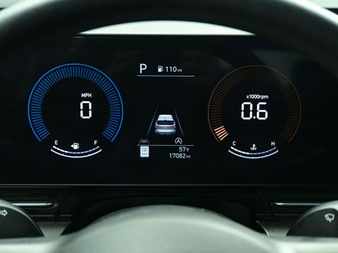 Used 2025 Hyundai Kona SE AWD/4WD image 23