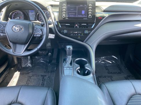 Used 2023 Toyota Camry SE FWD image 11