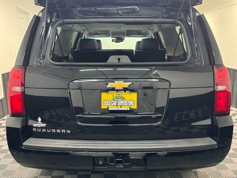Used 2019 Chevrolet Suburban LT image 39