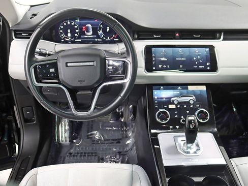 Used 2021 Land Rover Range Rover Evoque SE image 15