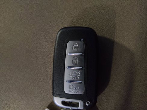 Used 2019 Hyundai Santa Fe Limited FWD image 32