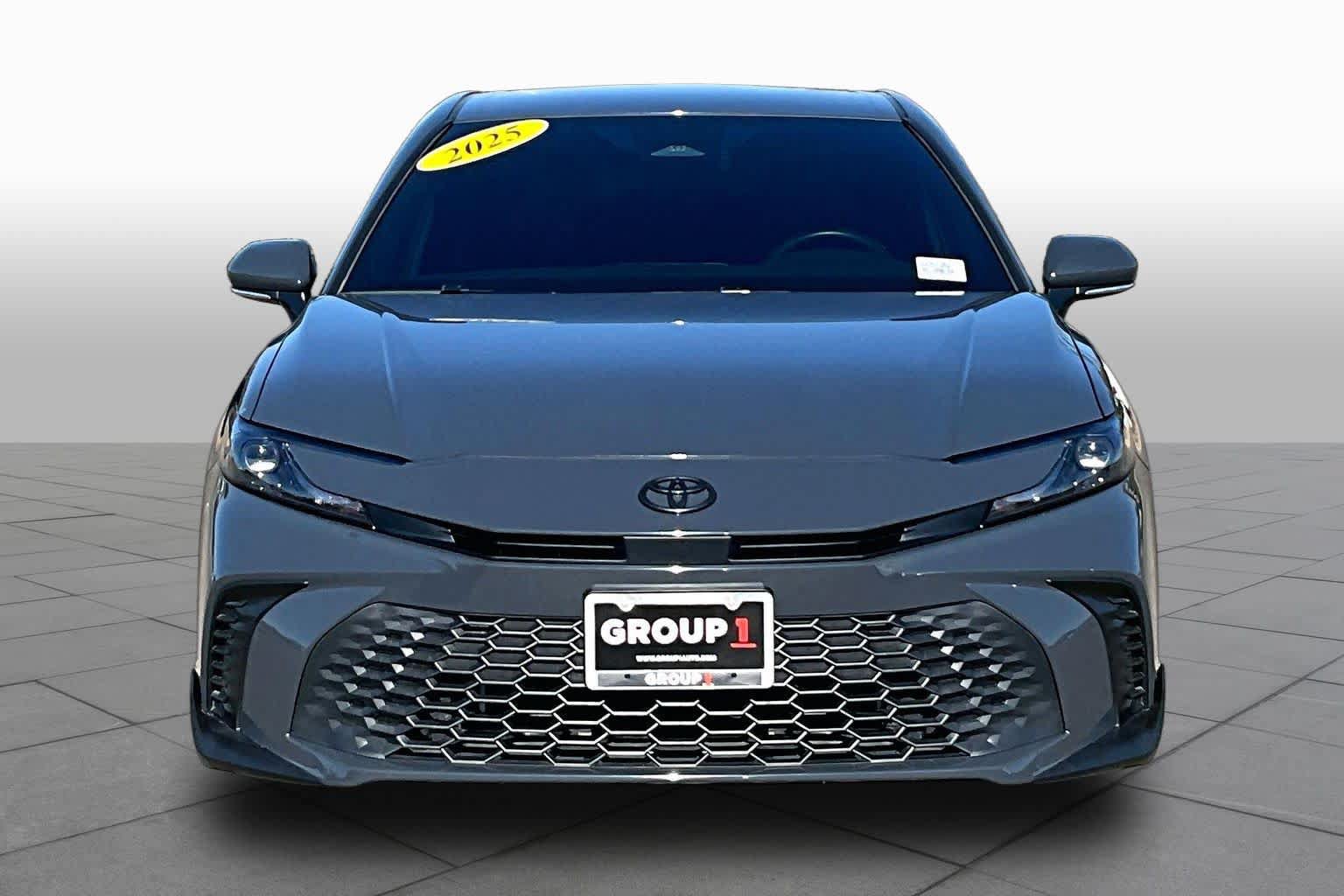 Certified 2025 Toyota Camry SE w/ Convenience Package FWD image 3