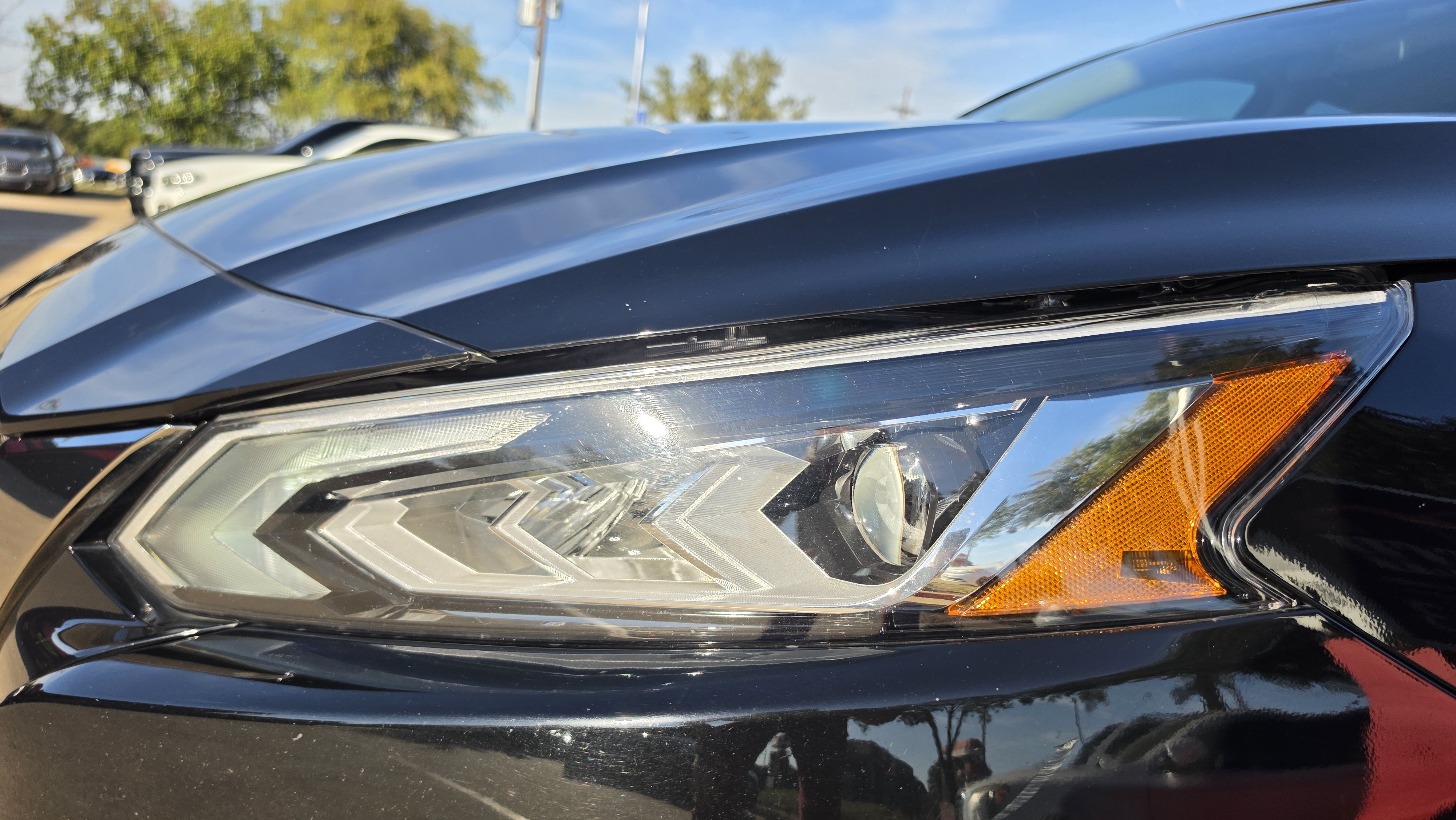 Used 2020 Nissan Altima 2.5 SR FWD image 11