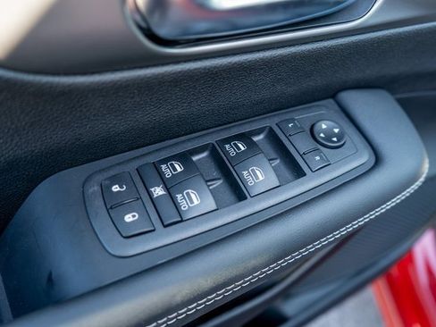 New 2026 Chrysler Pacifica Select image 15