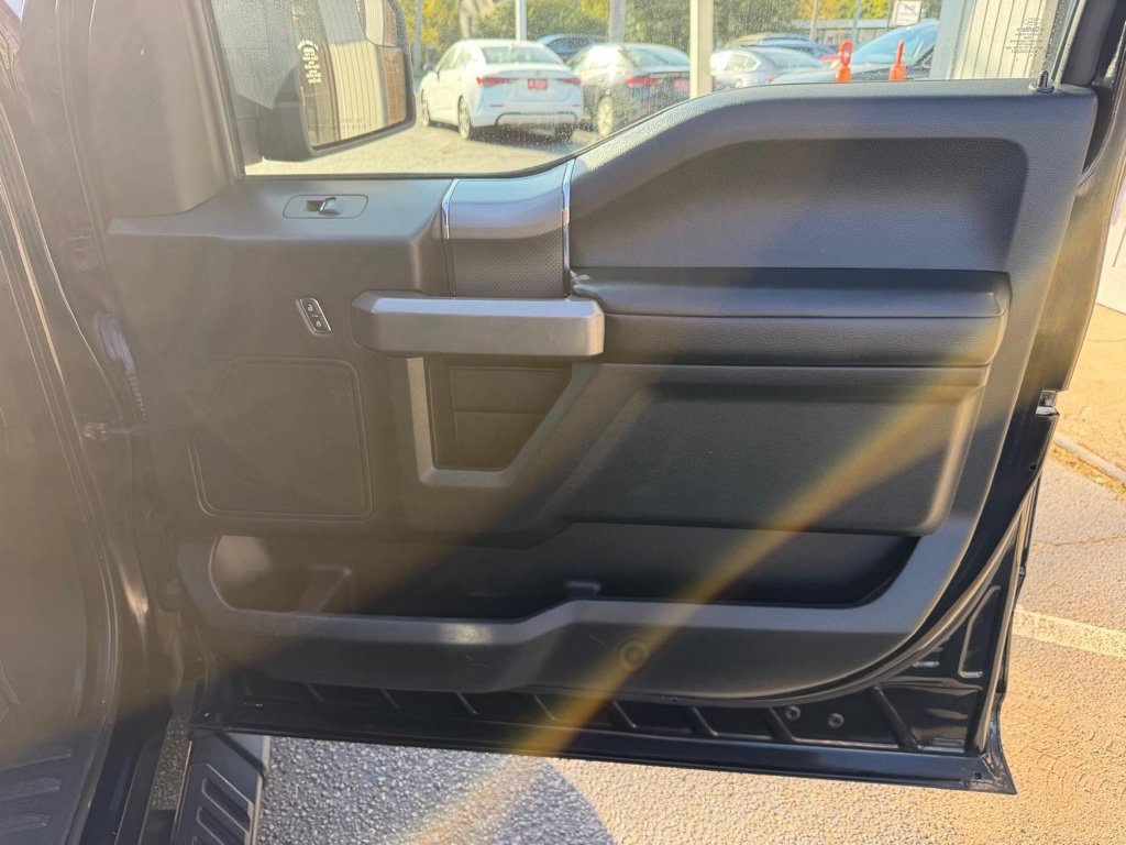 Used 2016 Ford F150 XLT w/ Equipment Group 302A Luxury AWD/4WD image 29