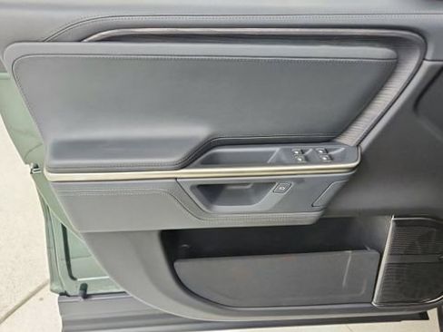 Used 2025 Rivian R1S Adventure image 40