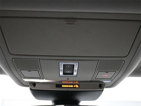 Used 2018 Jaguar E-PACE S image 15