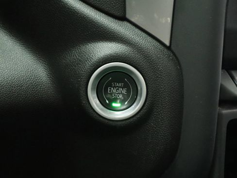 Used 2022 Chevrolet Silverado 1500 Custom image 16