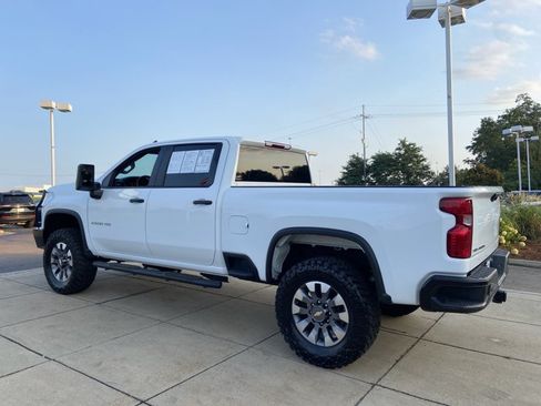 Used 2025 Chevrolet Silverado 2500 Custom AWD/4WD image 8