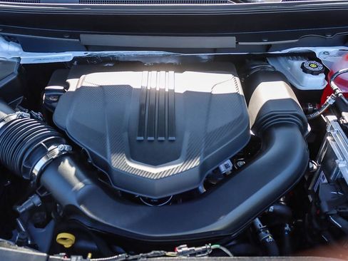 New 2026 Chevrolet Traverse LT w/ Enhanced Driving Package image 24