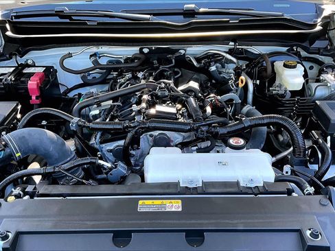 Certified 2024 Toyota Tacoma SR5 AWD/4WD image 32