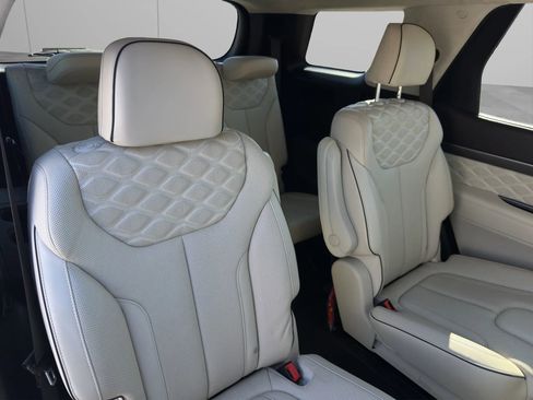 Used 2020 Hyundai Palisade Limited w/ Winter Weather Package image 16