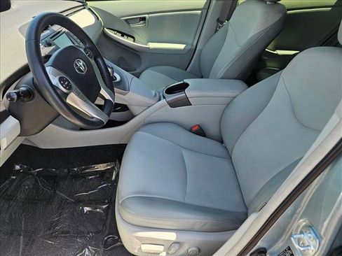 Used 2015 Toyota Prius Four FWD image 12