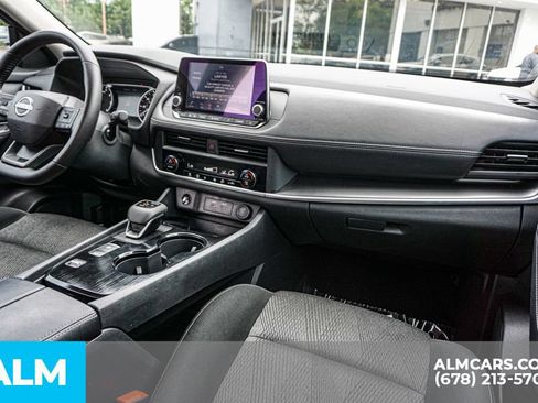 Used 2025 Nissan Rogue SV FWD image 23