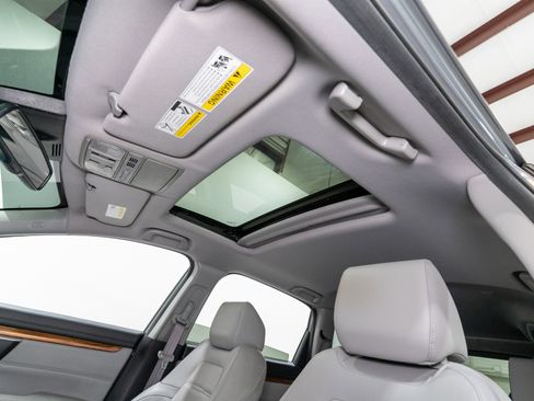 Used 2020 Honda CR-V Touring image 17